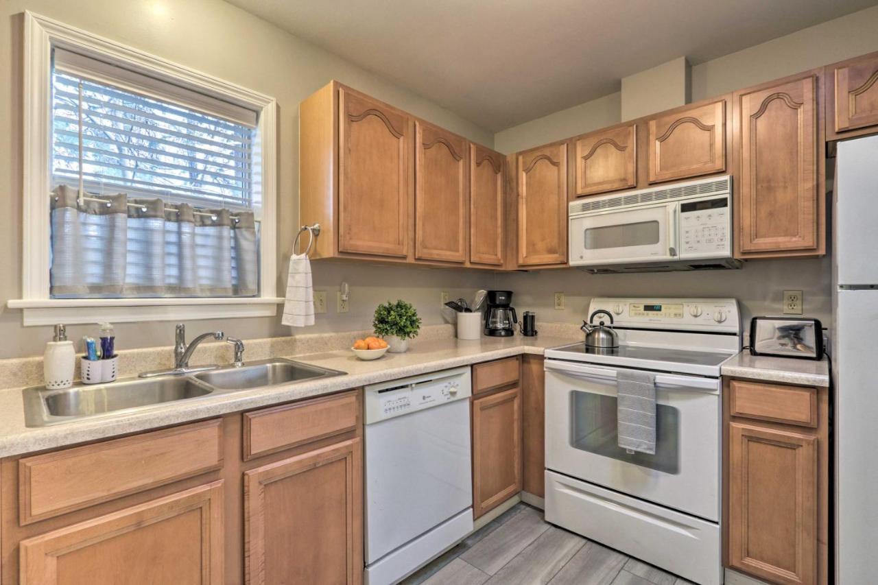 Centrally Located South Hill Apartment With Smart Tv Spokane Eksteriør billede